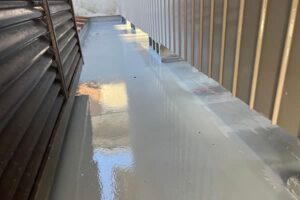 物置の床下防水工事